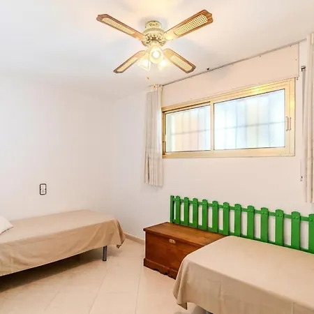 Seafront Playamero Apartman *