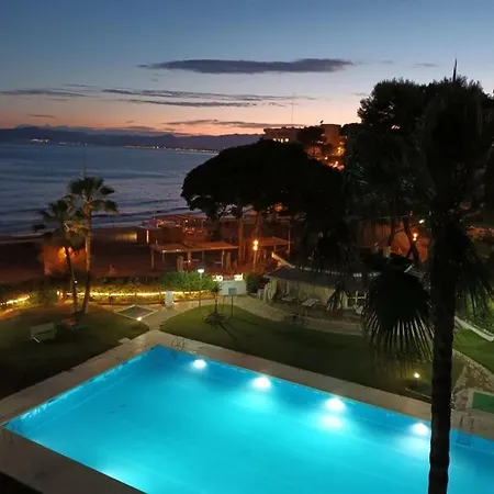 Seafront Playamero Apartman *